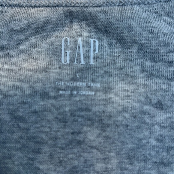 NWT Gap Super Soft  size large Gray Tank Top. Hits at lower hip. - Picture 3 of 5
